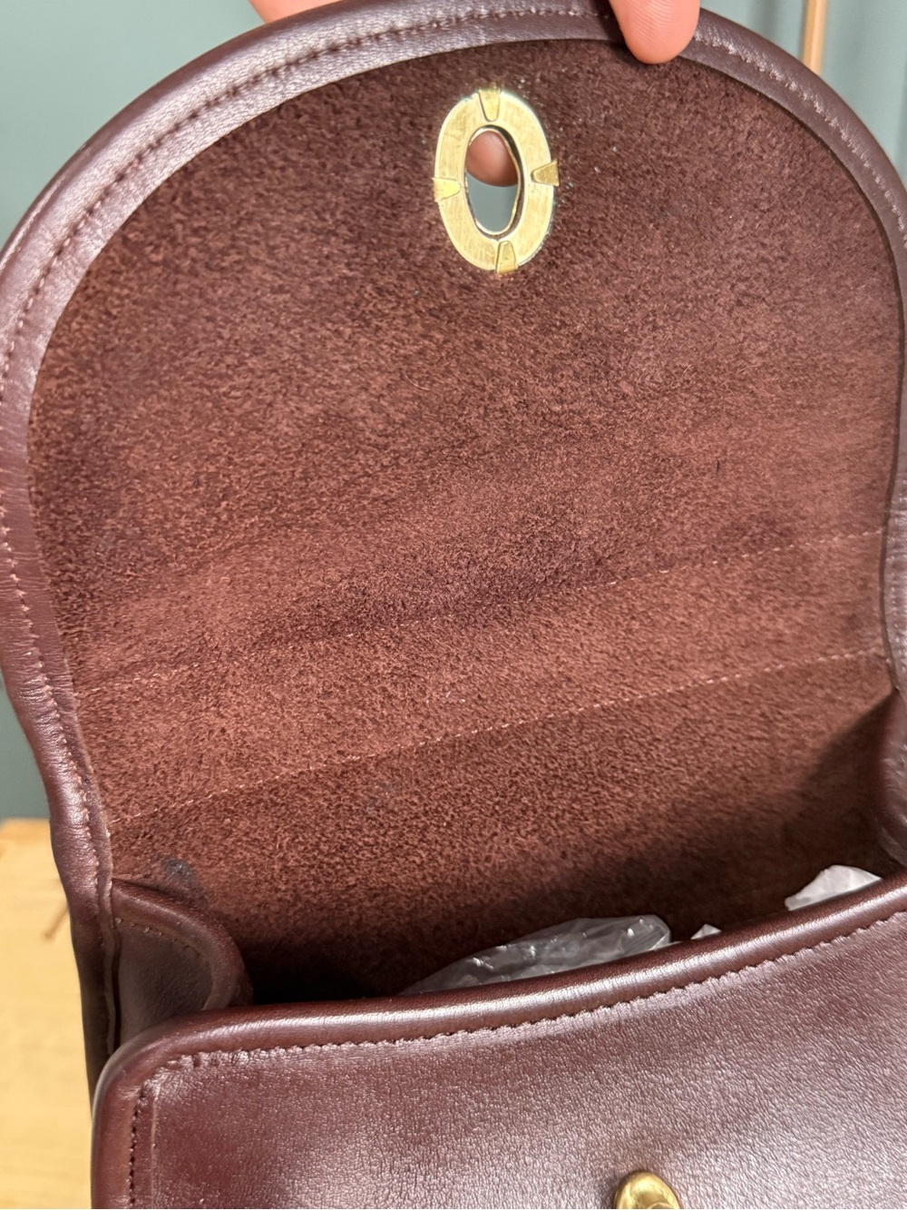Vintage COACH Regina 9983 in Mahogany  Brown Gloved Tanned Leather Crossbody A++ - Picture 10 of 14